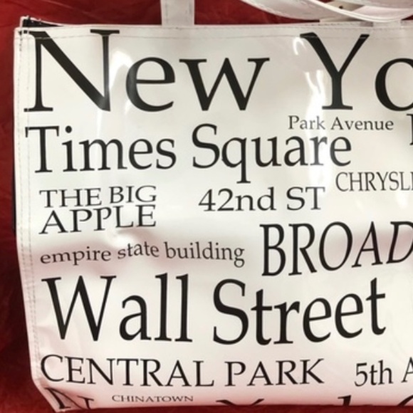 New Best of New York Patent Tote Double Strap Snap Closure White Black Letters - Picture 2 of 4